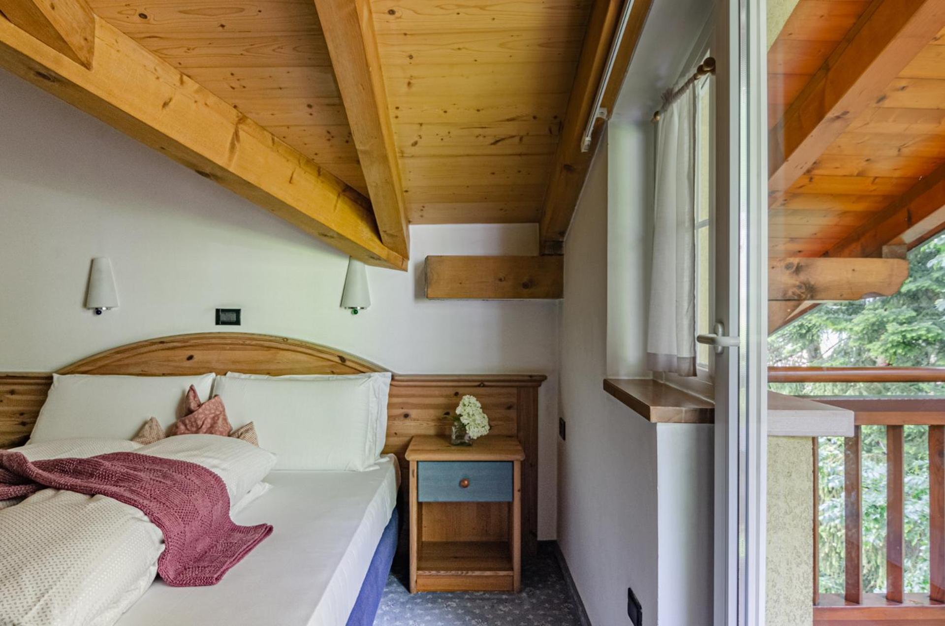 Hotel Bella di Bosco Malè Esterno foto
