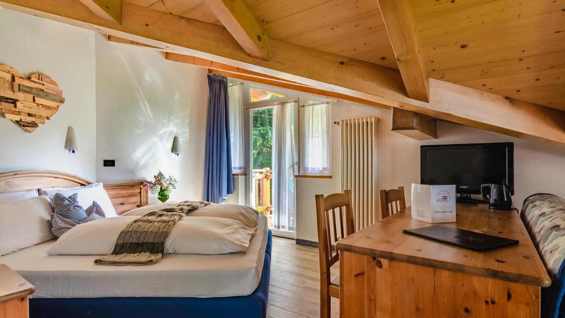 Hotel Bella di Bosco Malè Esterno foto